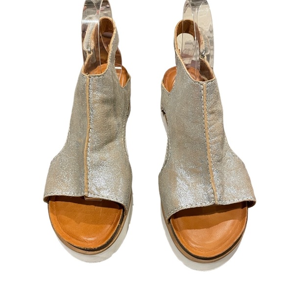 Diba True Women's Silver Sandals - Picture 4 of 14